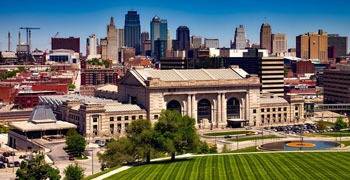 Busy public buildings and downtown in Kansas City